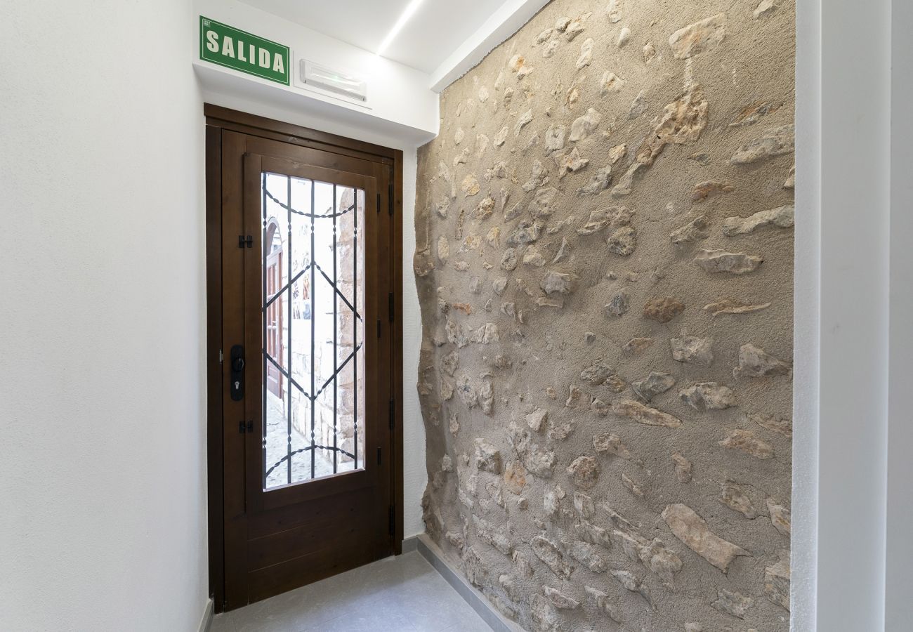 Rent by room in Peñiscola - CASA CASTELL CON VENTANA