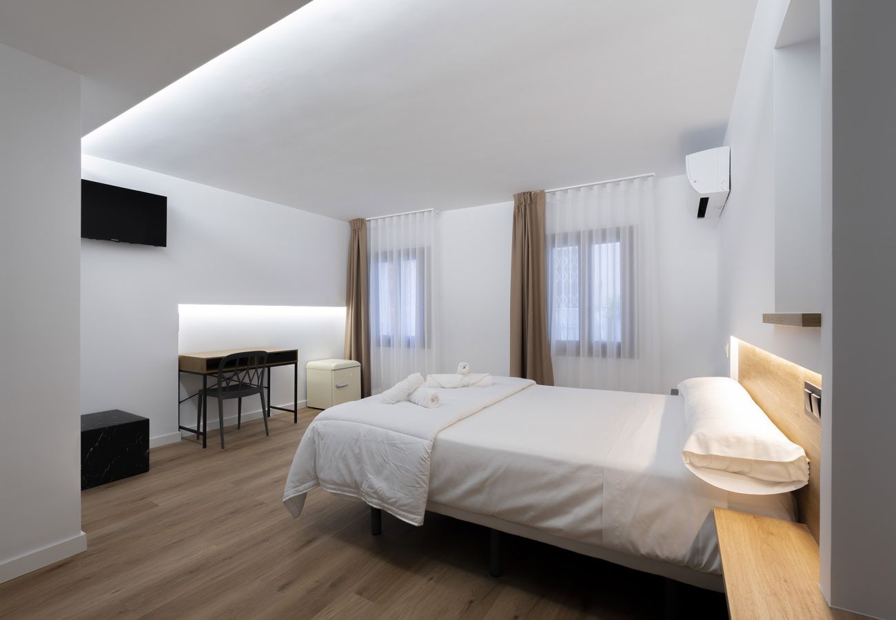 Rent by room in Peñiscola - CASA CASTELL CON VENTANA