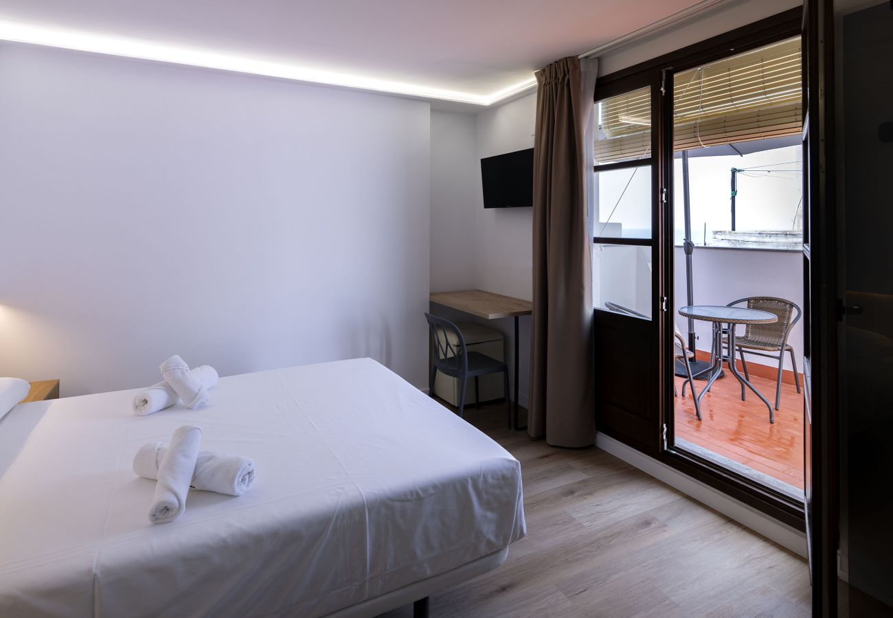 Rent by room in Peñiscola - CASA CASTELL HABITACION CON TERRAZA