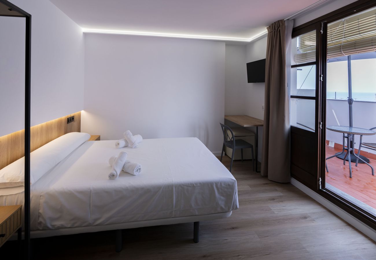 Rent by room in Peñiscola - CASA CASTELL HABITACION CON TERRAZA